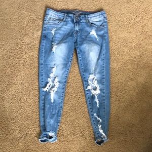 ADORABLE LOW RISE RUE 21 JEANS